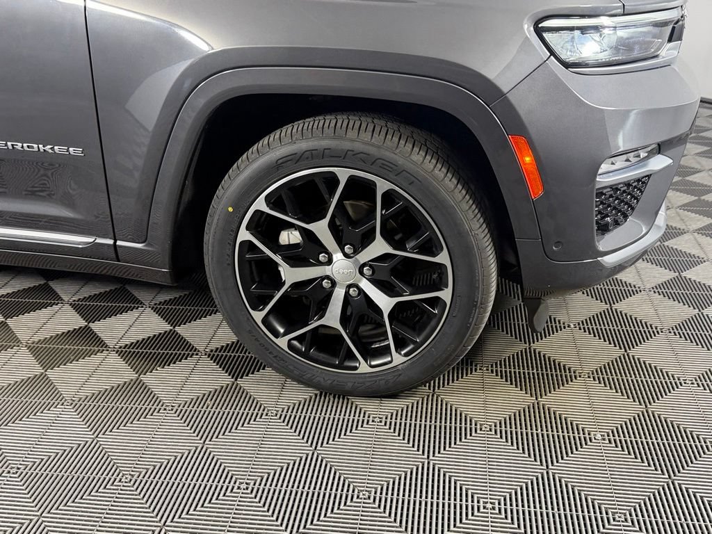 Certified 2022 Jeep Grand Cherokee Summit AWD/4WD image 7