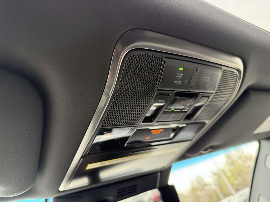 Used 2025 Lexus LX 600 4WD w/ Accessory Package (Z1) image 26