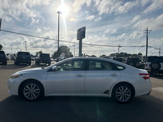 Used 2015 Toyota Avalon XLE Premium FWD image 5