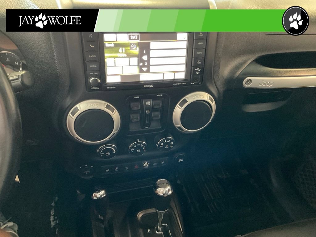 Used 2014 Jeep Wrangler Unlimited Rubicon w/ Connectivity Group AWD/4WD image 16