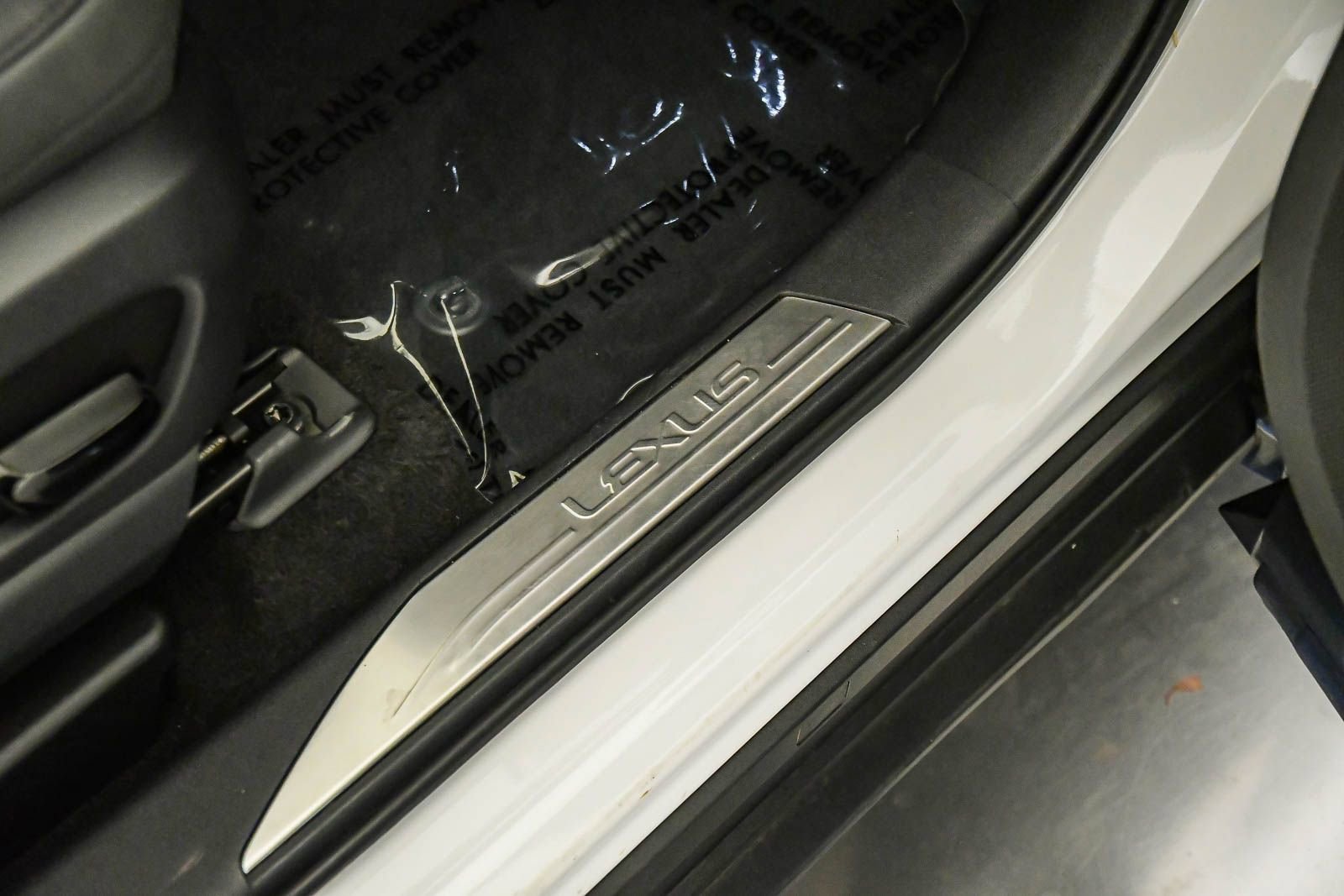 Used 2024 Lexus RZ 300e Premium FWD image 16