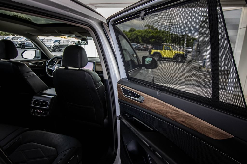 Certified 2026 Volkswagen Atlas SE w/ Panoramic Sunroof Package FWD image 17