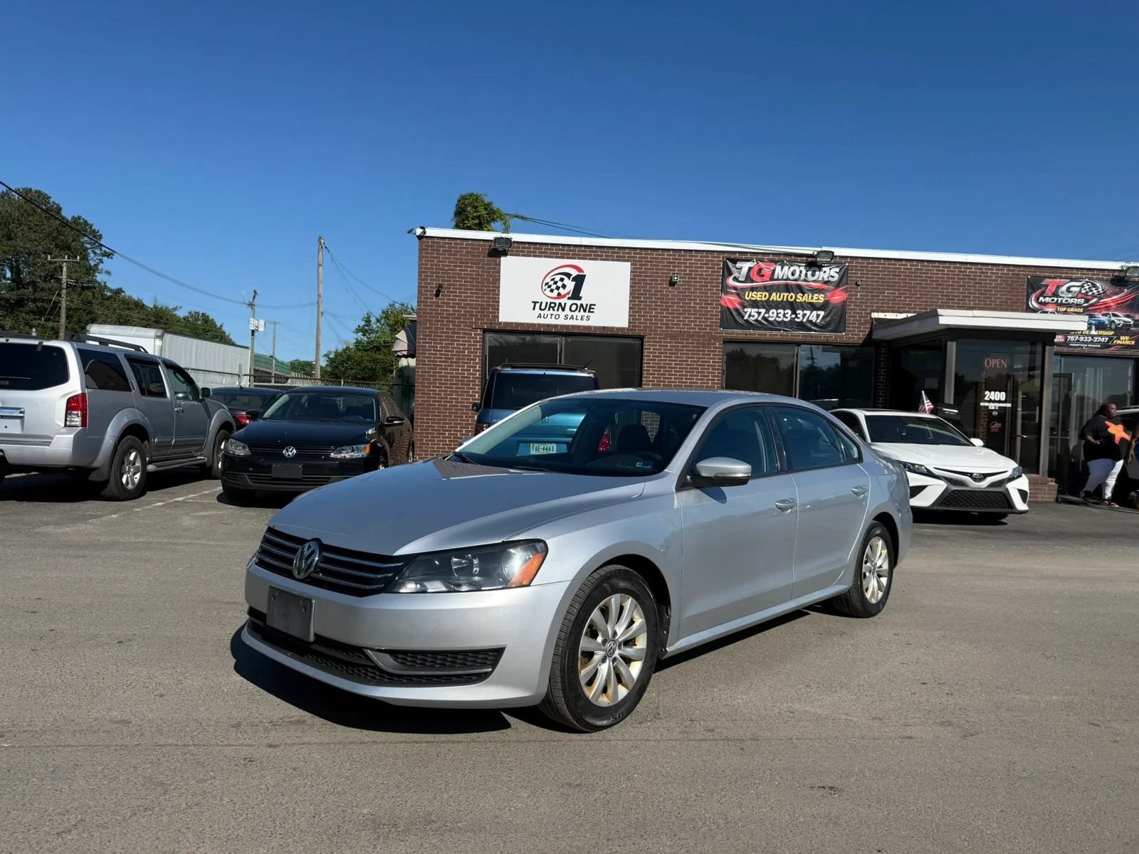 Used 2013 Volkswagen Passat 2.5 S FWD image 1