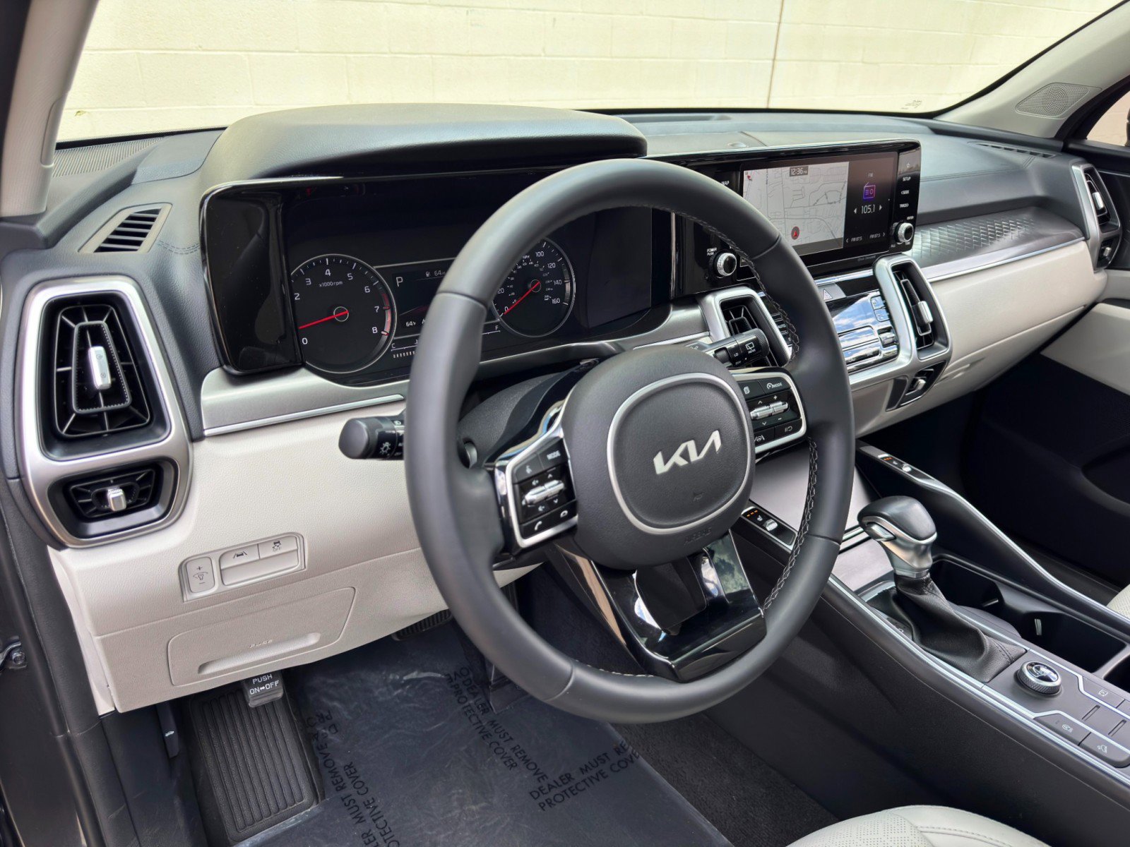 Used 2022 Kia Sorento S w/ Panoramic Sunroof Package FWD image 13