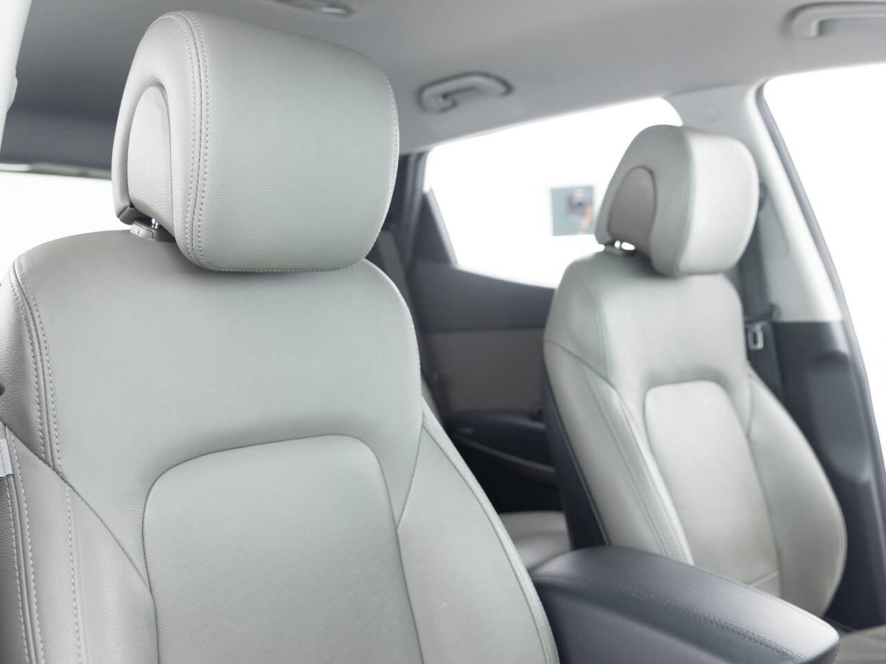 Used 2016 Hyundai Santa Fe Sport FWD image 26