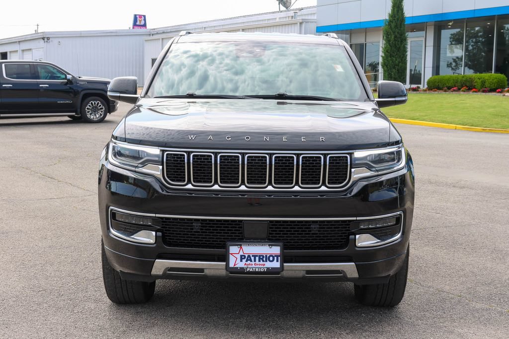 Used 2024 Jeep Wagoneer Series III AWD/4WD image 2