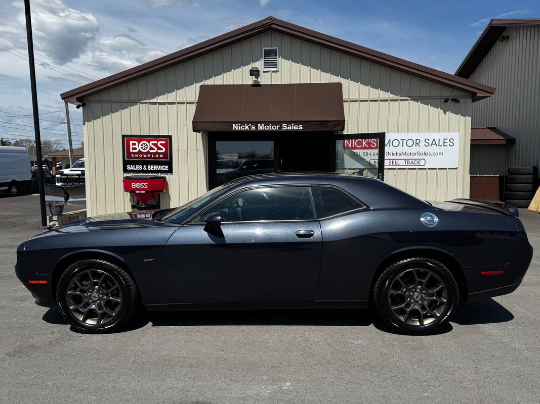 Used 2018 Dodge Challenger GT AWD/4WD image 2