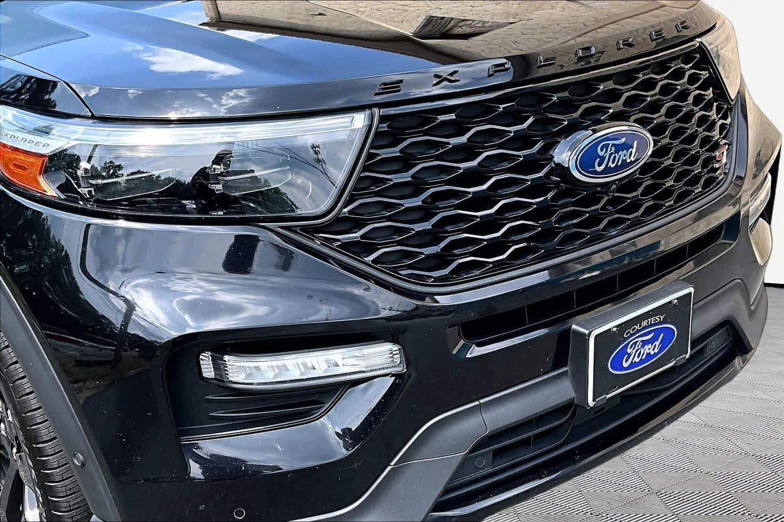 Used 2020 Ford Explorer ST w/ ST Street Pack AWD/4WD image 30
