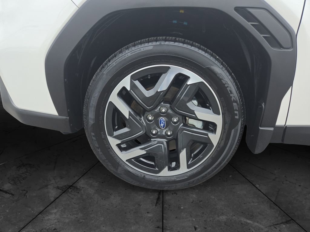 Certified 2025 Subaru Forester Limited image 14