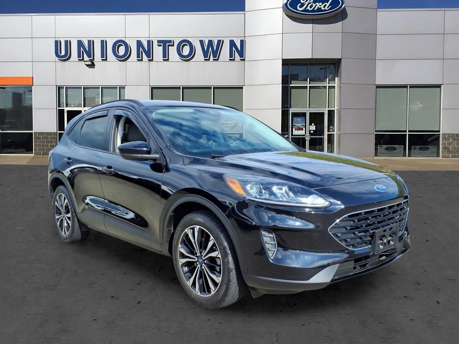 Used 2022 Ford Escape SE w/ SE Sport Appearance Package AWD/4WD image 1