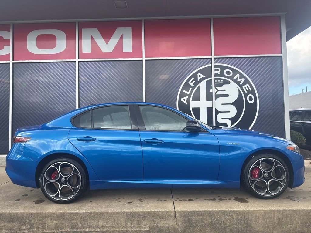 New 2026 Alfa Romeo Giulia AWD image 2