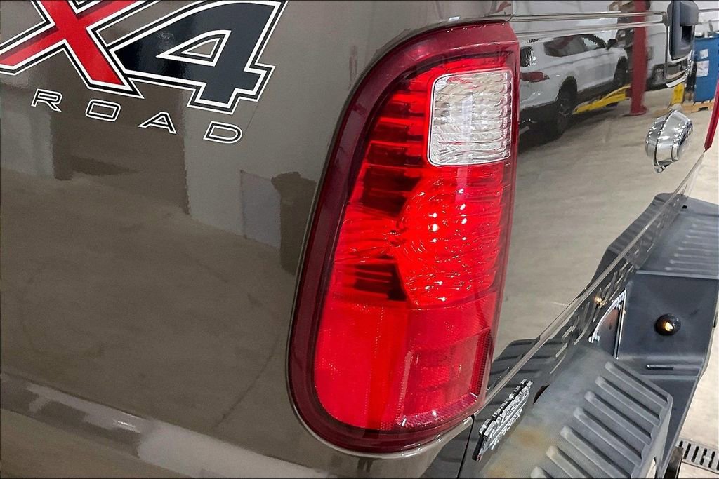 Used 2015 Ford F350 XLT w/ XLT Premium Package image 30