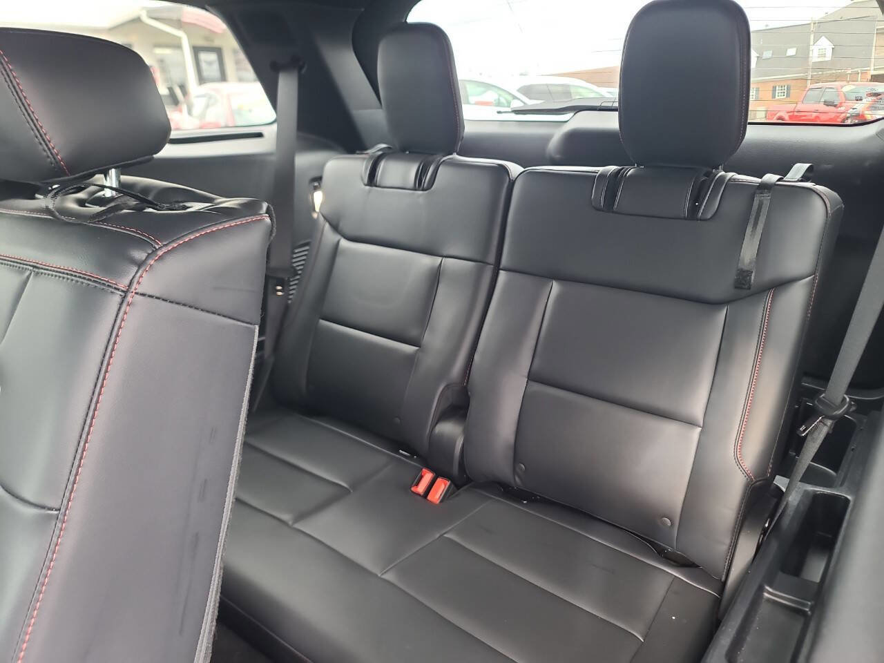 Used 2025 Ford Explorer ST-Line w/ ST-Line Street Pack image 18