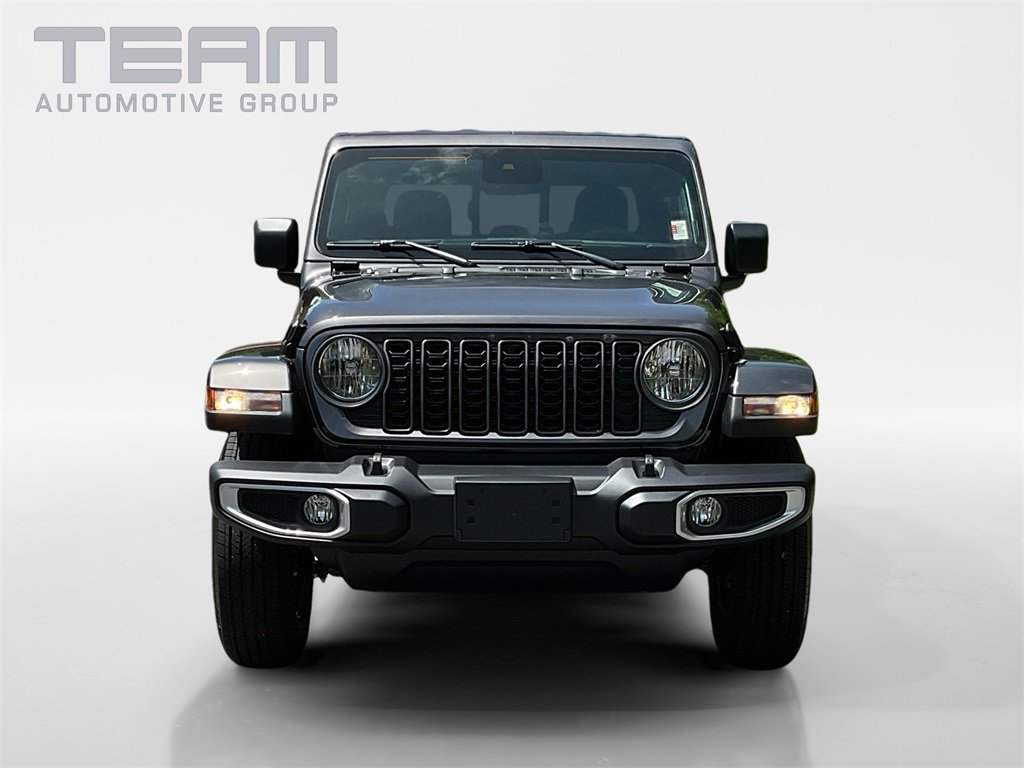 New 2025 Jeep Gladiator Sport image 2