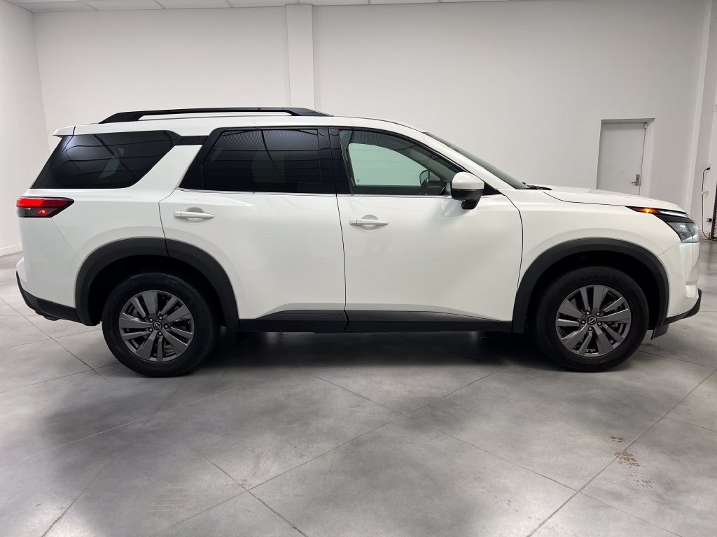 Used 2024 Nissan Pathfinder SV FWD image 10