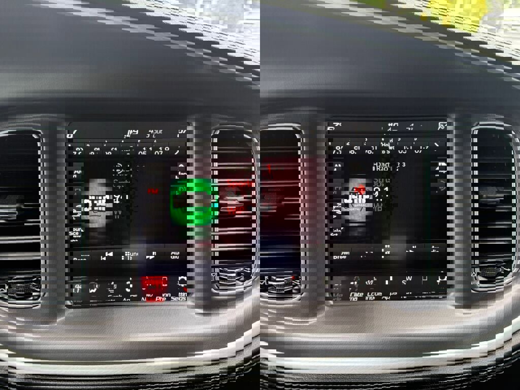 Used 2020 Dodge Charger Scat Pack w/ Dynamics Package image 16