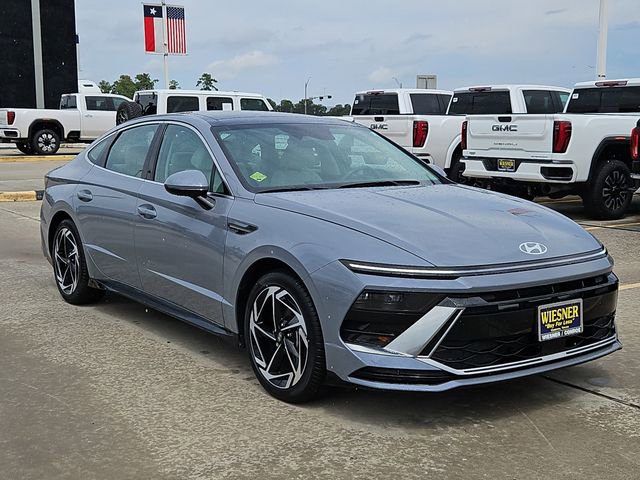 Used 2024 Hyundai Sonata SEL w/ Convenience Package FWD image 3