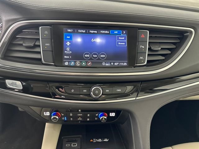 Used 2022 Buick Enclave Avenir image 21