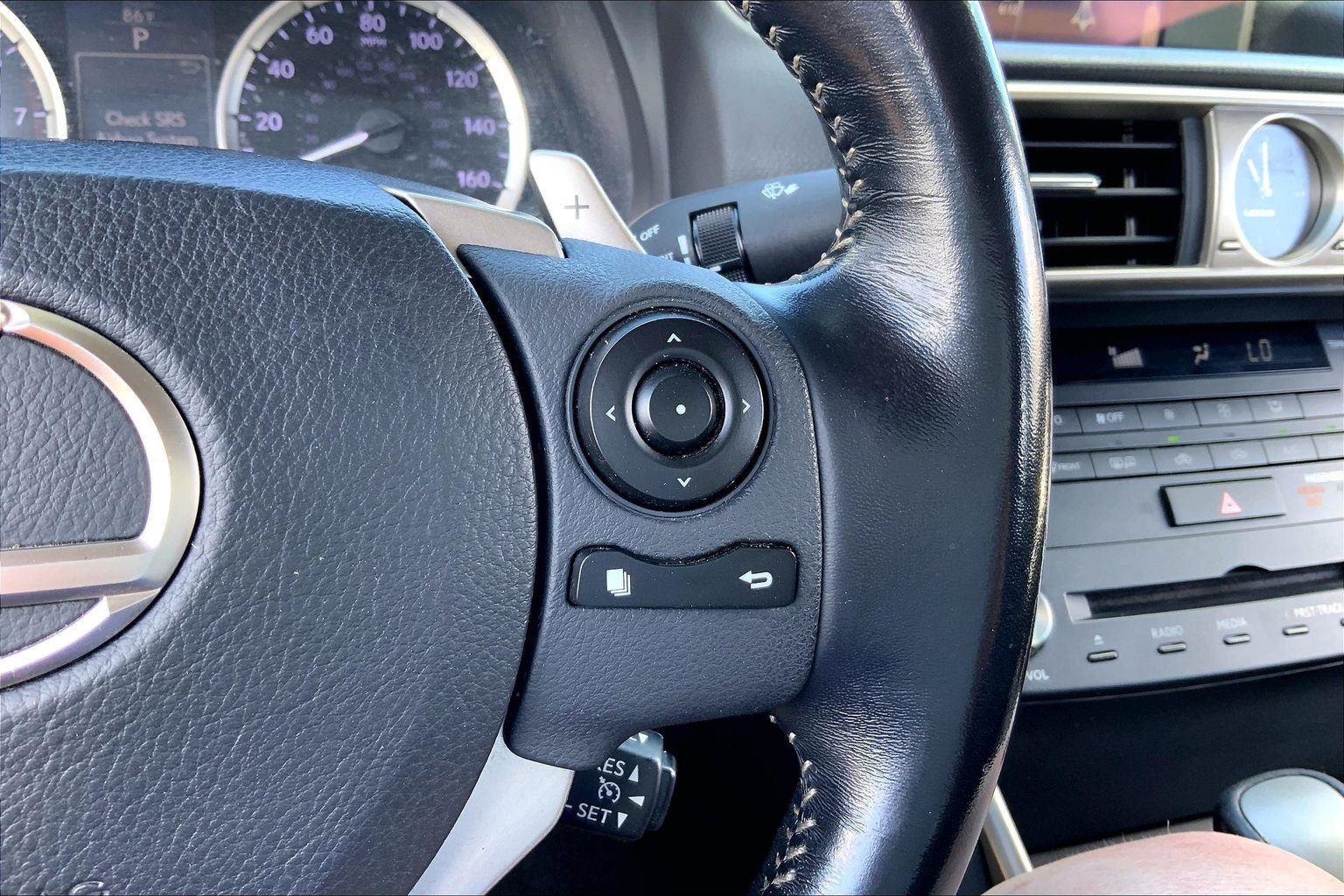Used 2016 Lexus IS 300 AWD w/ Premium Package image 18