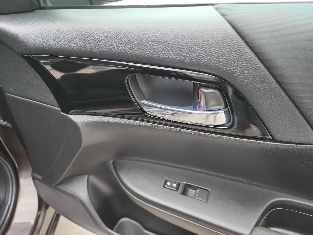 Used 2016 Honda Accord LX image 33