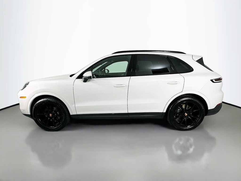 Certified 2025 Porsche Cayenne AWD/4WD image 2