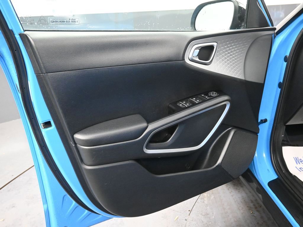 Used 2024 Kia Soul S image 27