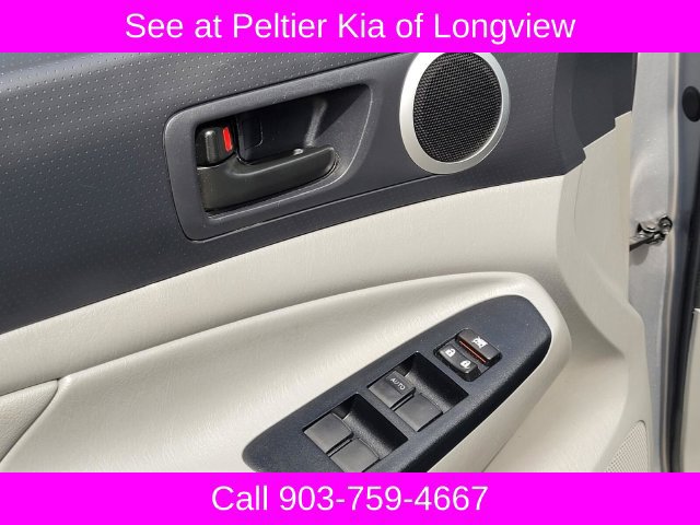 Used 2014 Toyota Tacoma PreRunner w/ SR5 Package RWD image 17