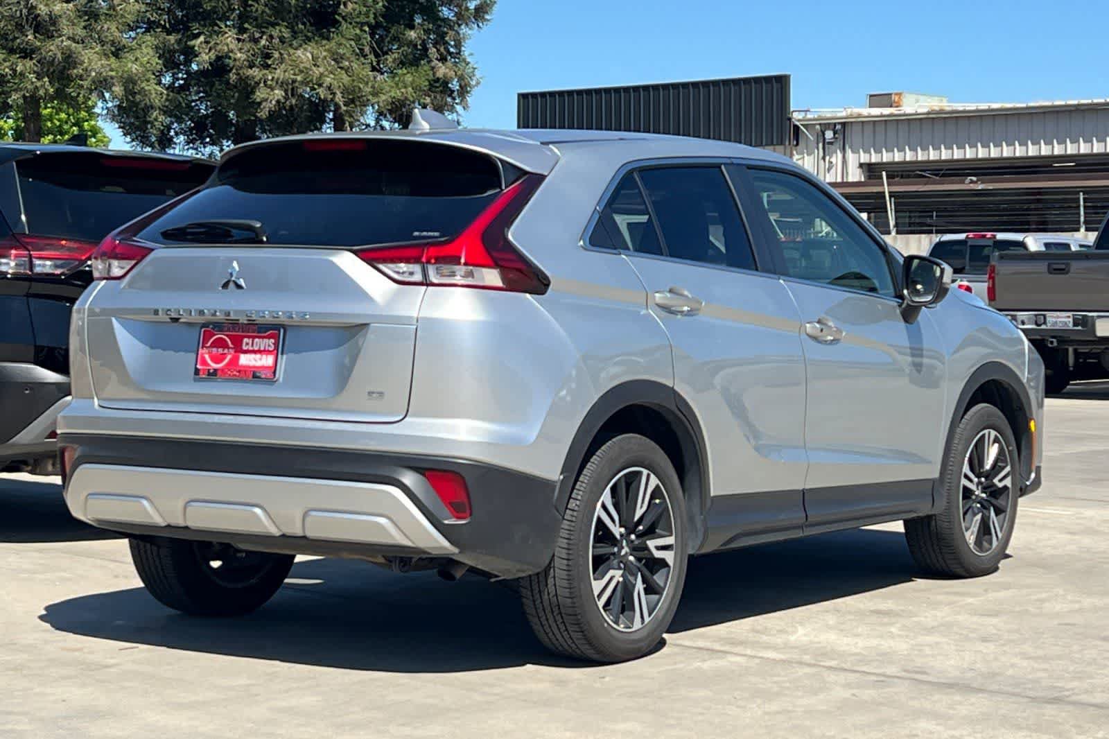Used 2025 Mitsubishi Eclipse Cross SE image 3