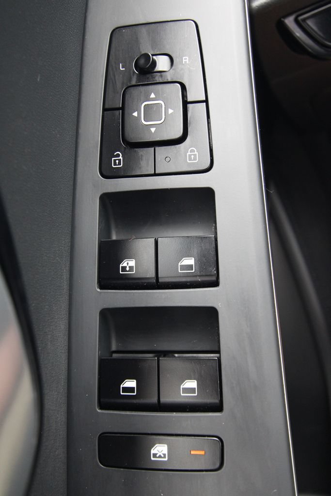 Used 2023 Kia Niro Wind w/ Wind Preserve Package FWD image 24