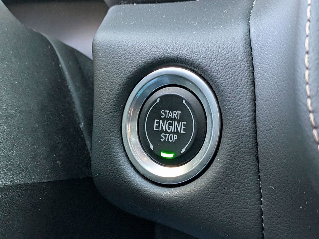 Used 2022 Chevrolet Suburban High Country w/ Premium Package 2 image 25