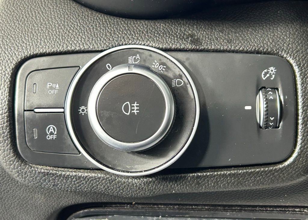 Used 2019 Alfa Romeo Giulia Ti Sport w/ Quick Order Package 22S Sport image 27