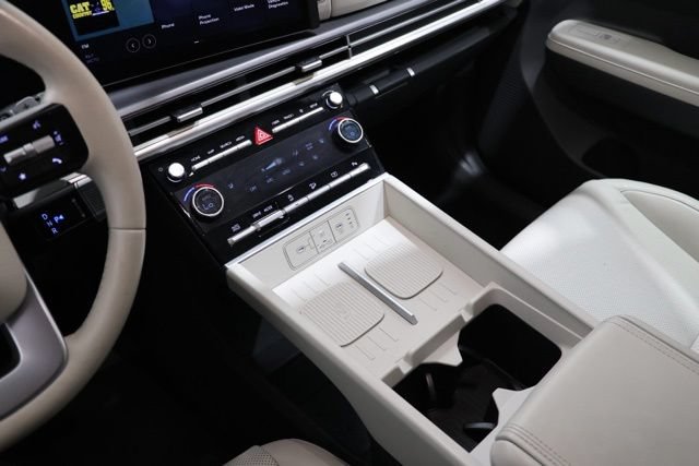 Used 2025 Hyundai Santa Fe SEL FWD image 27