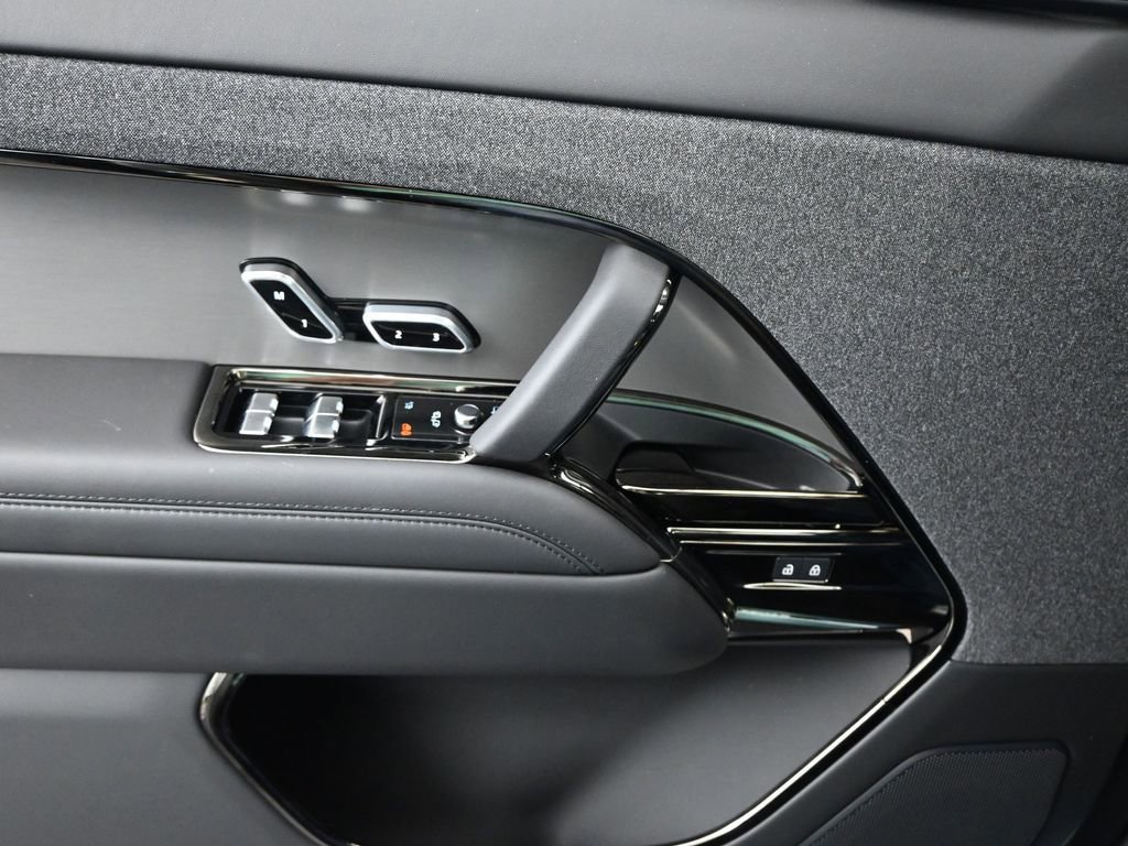 New 2025 Land Rover Range Rover Sport Dynamic SE AWD/4WD image 12