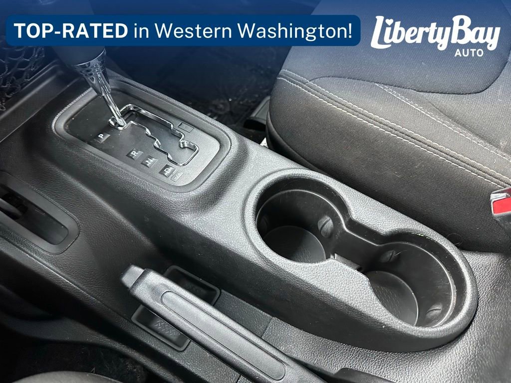 Used 2014 Jeep Wrangler Rubicon w/ Power Convenience Group AWD/4WD image 16
