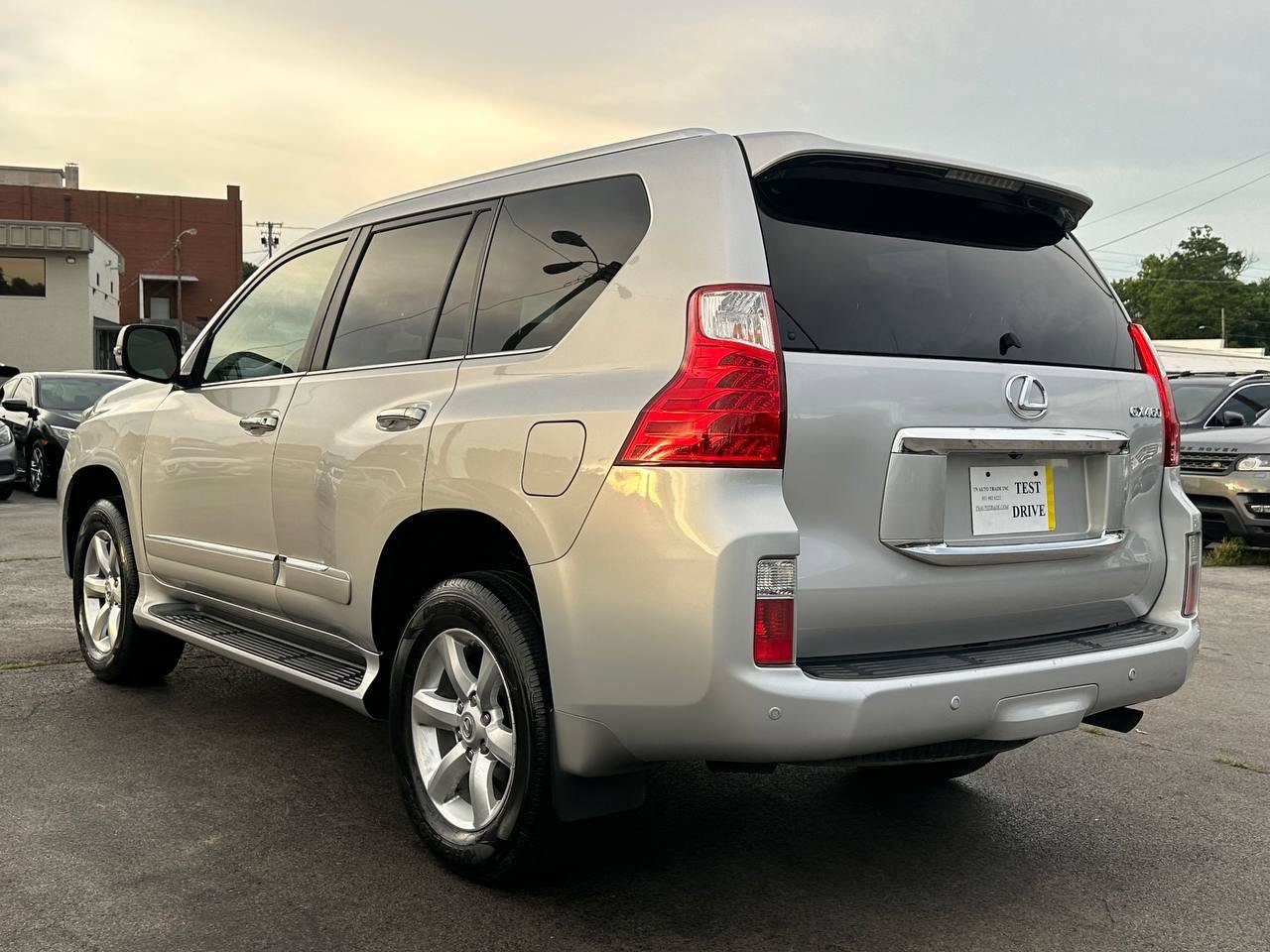 Used 2012 Lexus GX 460 w/ Comfort Plus Pkg AWD/4WD image 8
