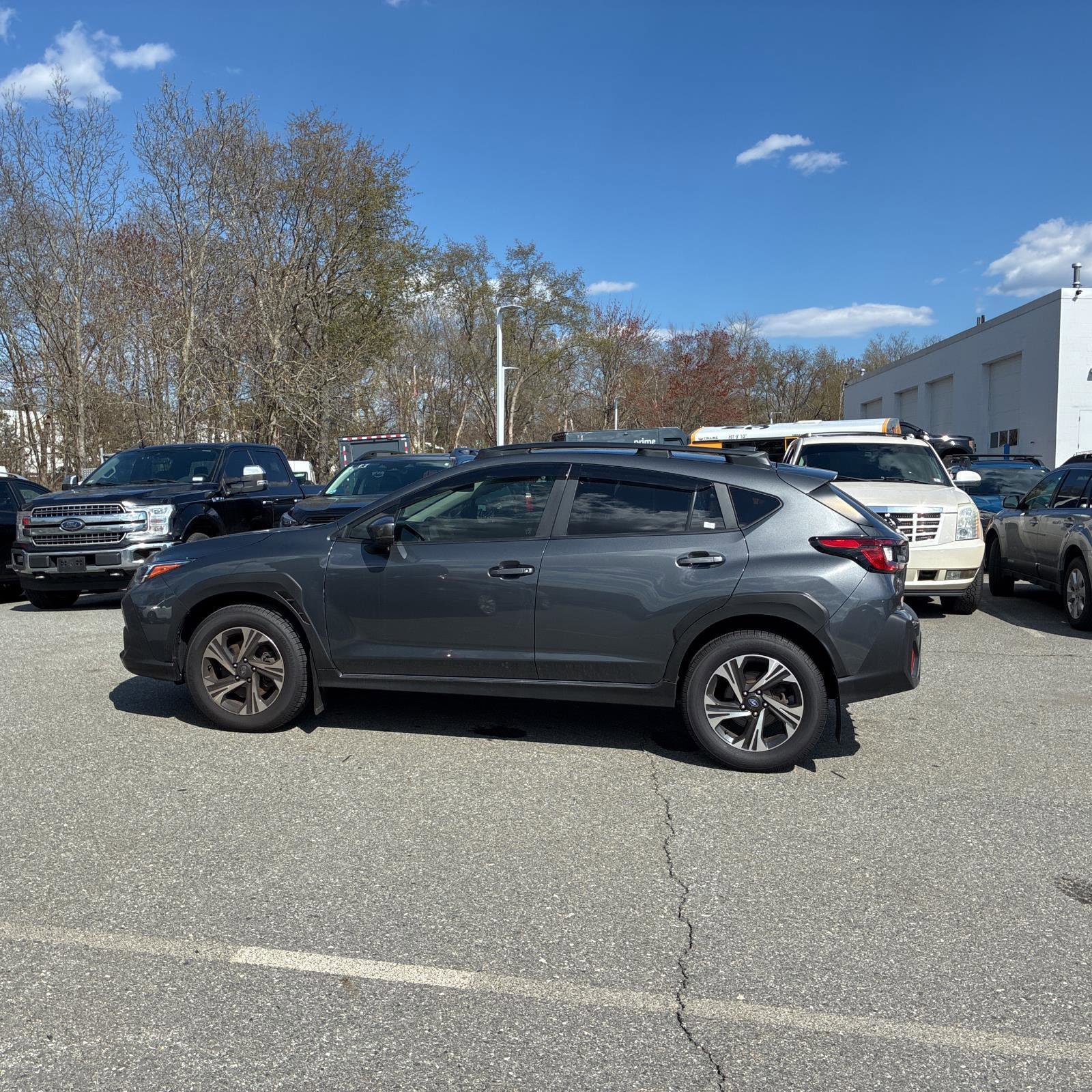 Used 2024 Subaru Crosstrek 2.0i Premium AWD/4WD image 2