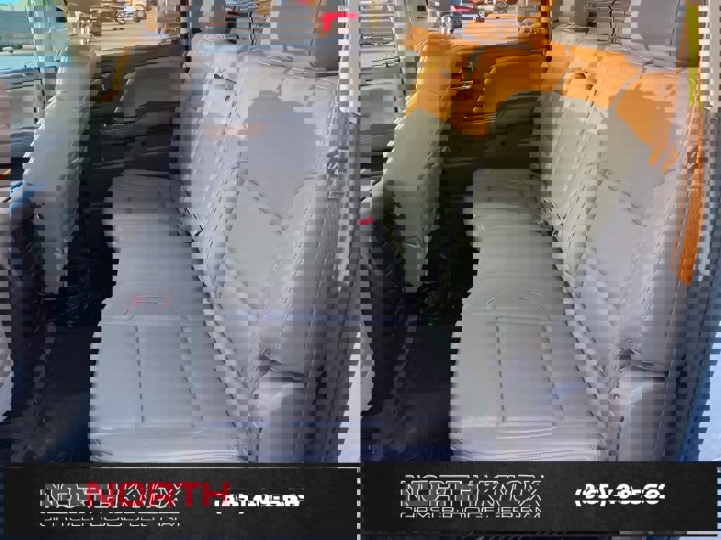 Used 2015 GMC Sierra 1500 SLT w/ Max Trailering Package image 8