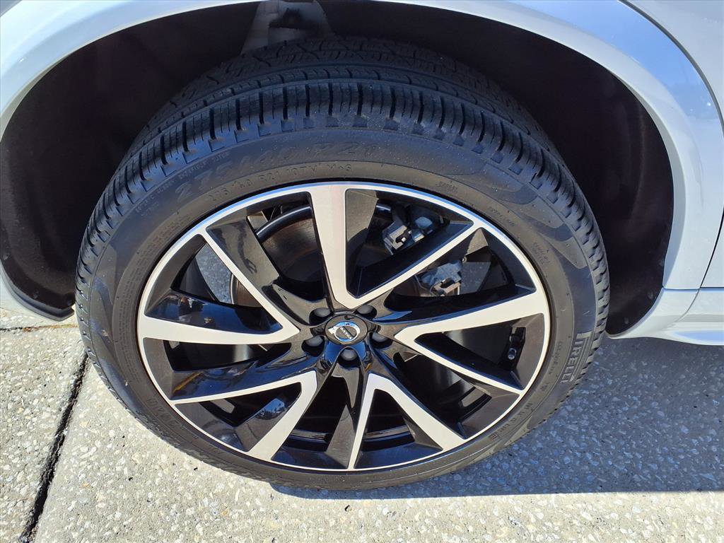 Certified 2024 Volvo XC90 B6 Plus image 9