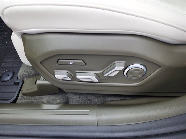 New 2025 Hyundai Santa Fe Calligraphy image 18