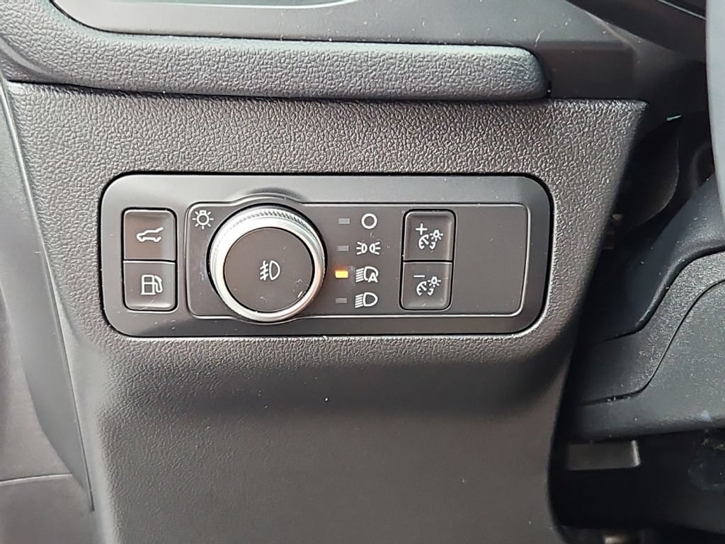 Used 2022 Ford Escape SEL w/ Technology Package FWD image 15