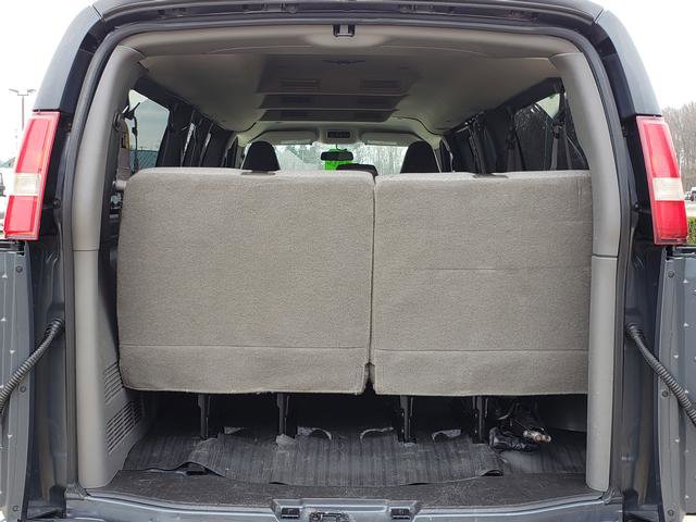 Used 2017 Chevrolet Express 3500 LT w/ LT Preferred Equipment Group image 5