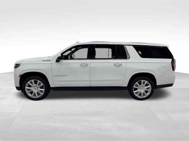 Certified 2024 Chevrolet Suburban High Country AWD/4WD image 3
