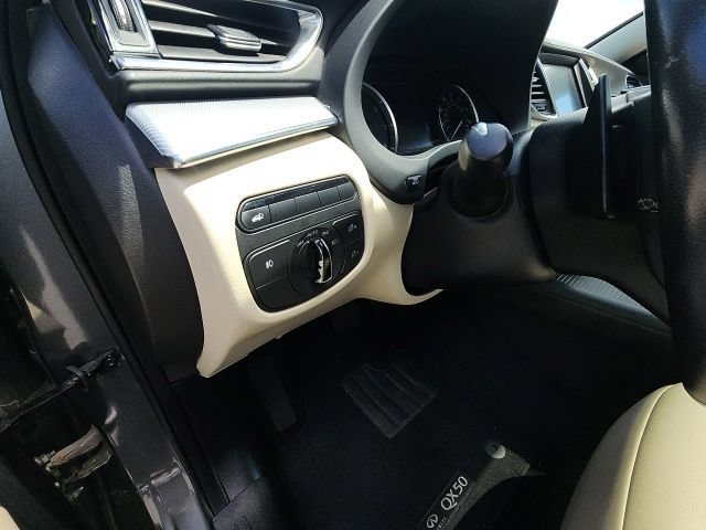 Used 2019 INFINITI QX50 Luxe w/ Navigation Package FWD image 23