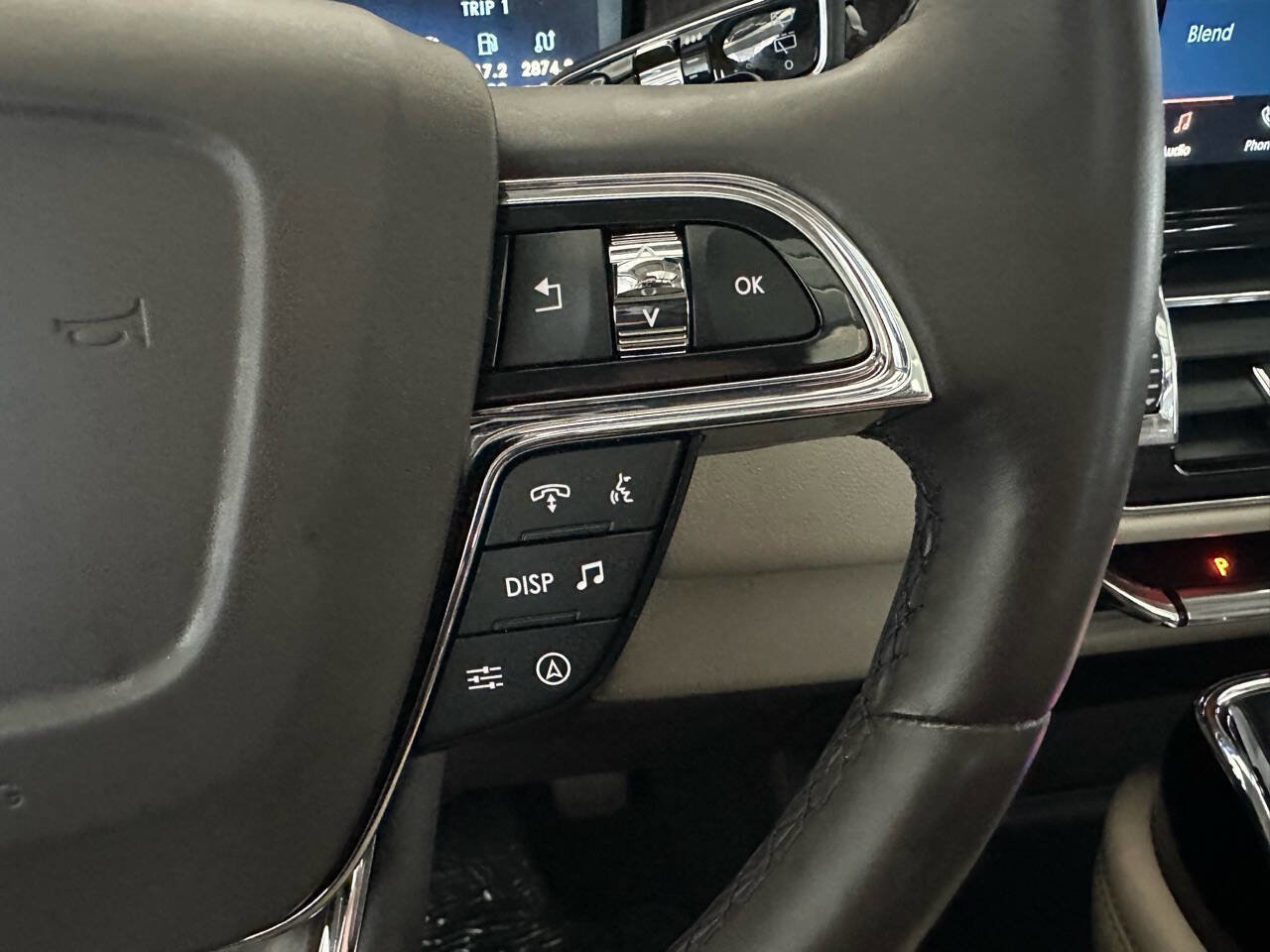 Used 2022 Lincoln Navigator 2WD image 26