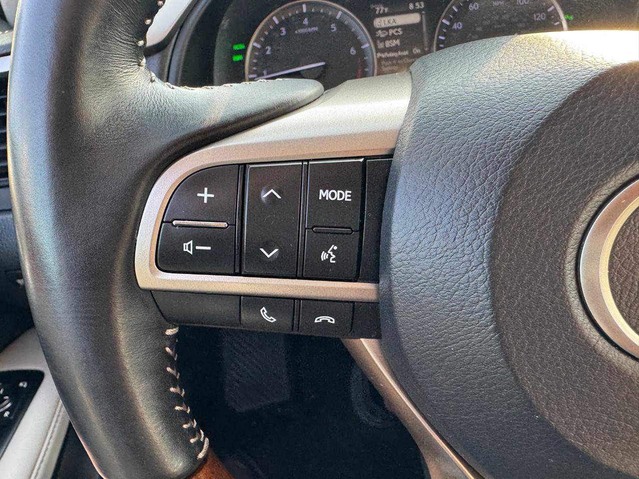 Used 2018 Lexus RX 350L FWD image 36