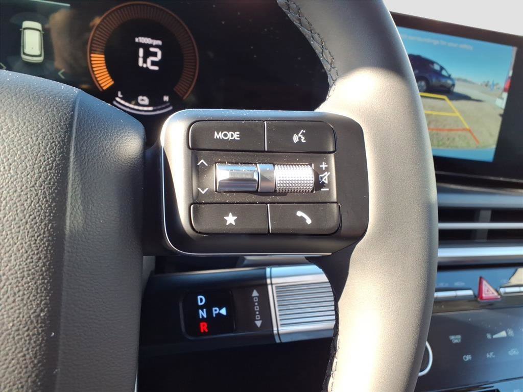 Used 2026 Hyundai Santa Fe SE image 17