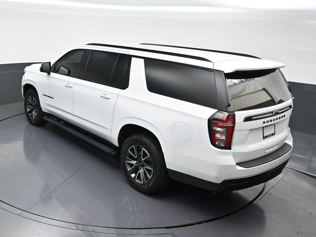 Used 2024 Chevrolet Suburban Z71 w/ Luxury Package image 19