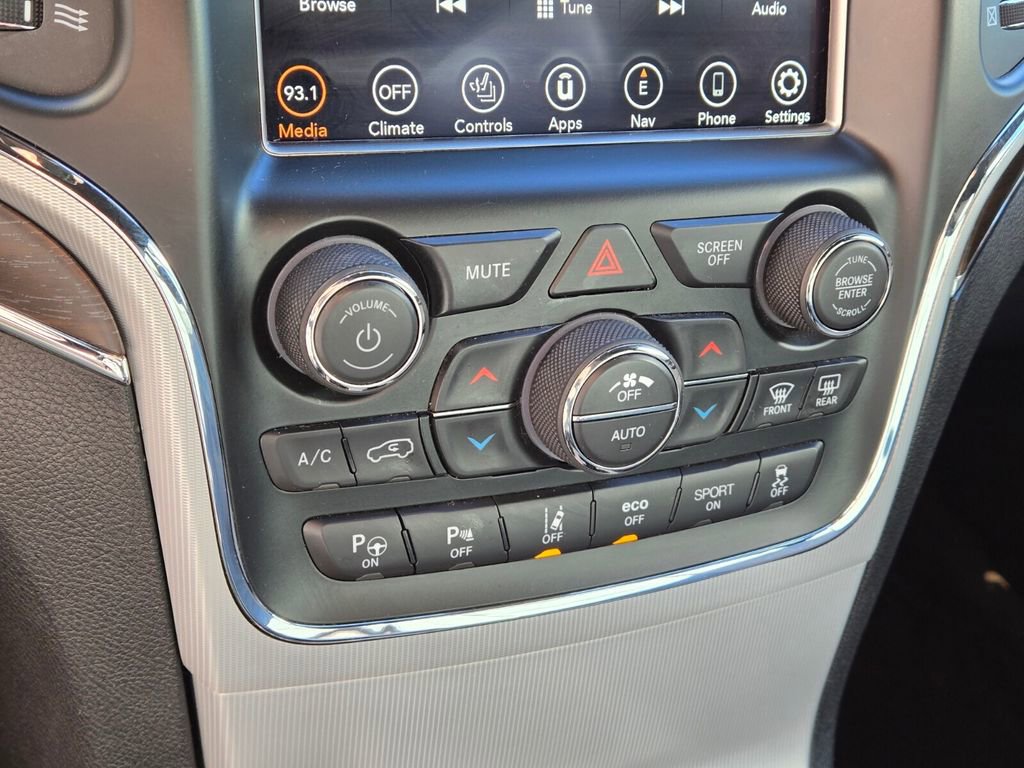 Used 2018 Jeep Grand Cherokee Limited image 27