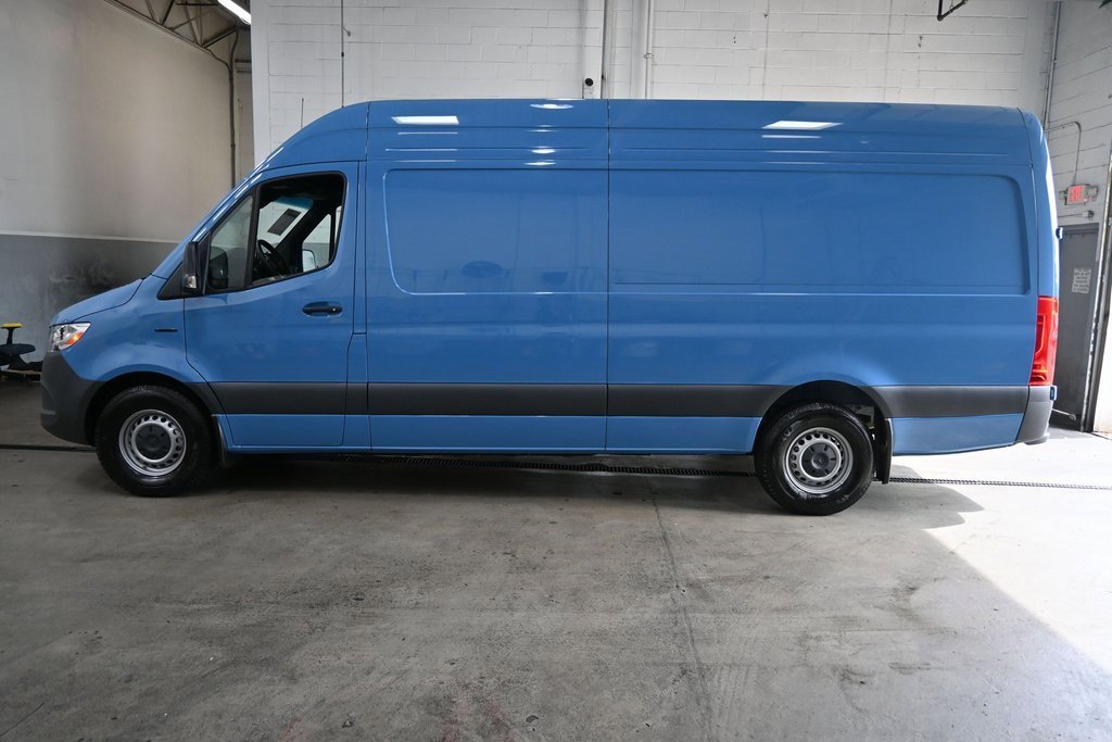 Used 2024 Mercedes-Benz eSprinter 170 Cargo image 11