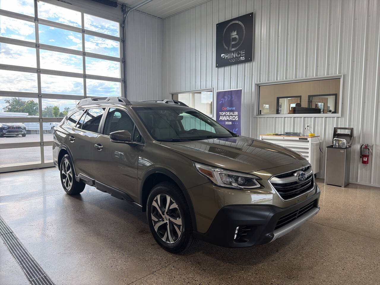 Used 2022 Subaru Outback Limited AWD/4WD image 7
